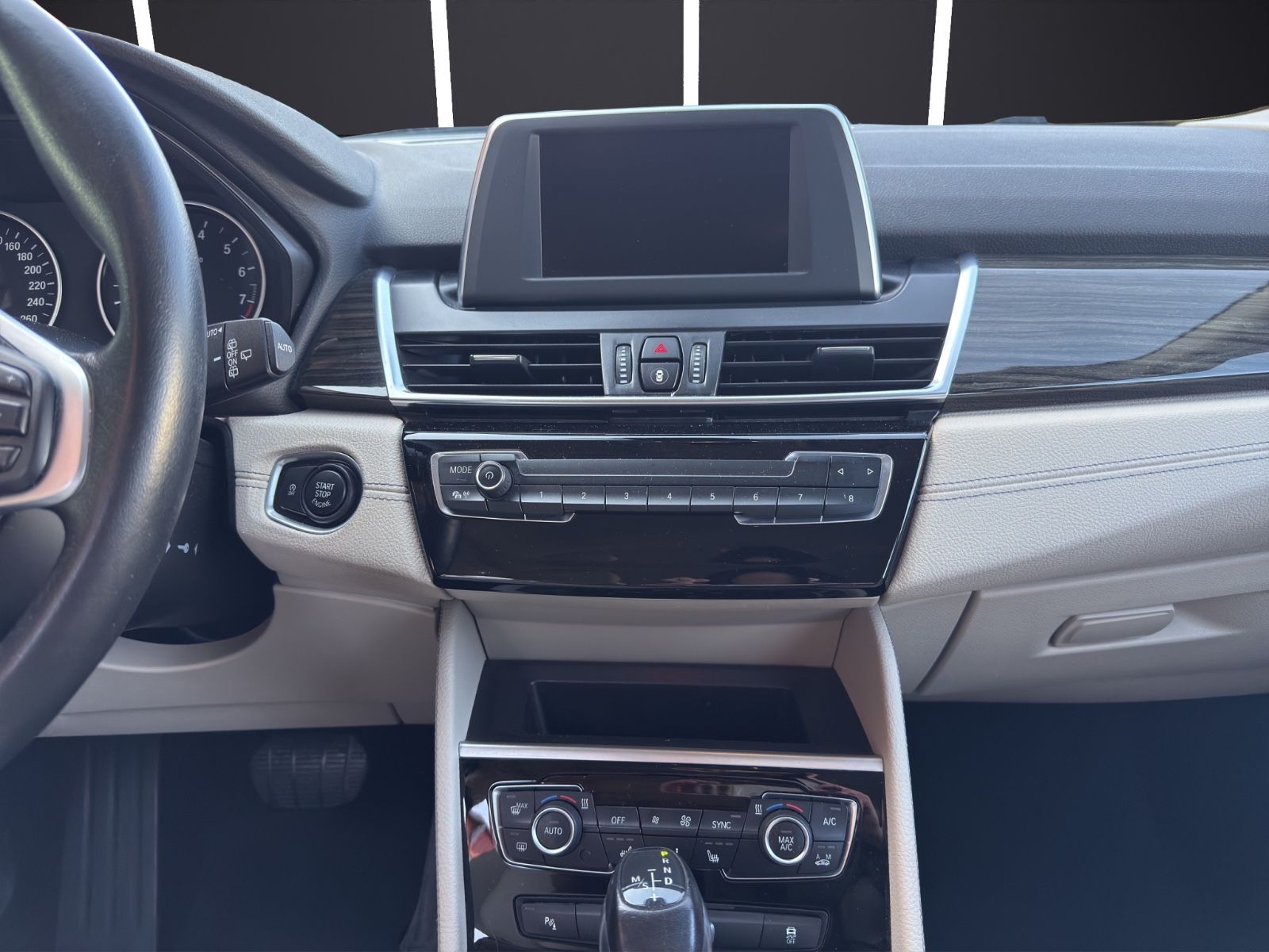 Fahrzeugabbildung BMW 225 Active Tourer*Luxury-Line*Navi*Kamera*