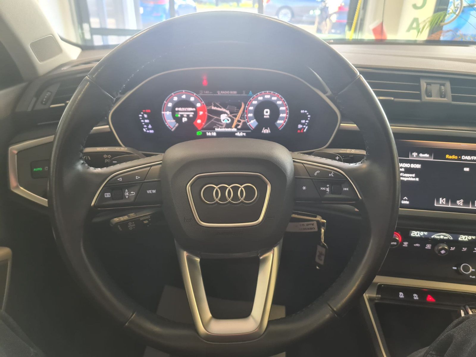 Fahrzeugabbildung Audi Q3 35 TFSI / LED / NAVI / AHK / VIRTUELL