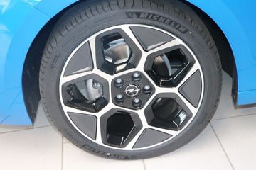 Fotografie 3 des Opel Astra 1.2 Turbo Automatik GS