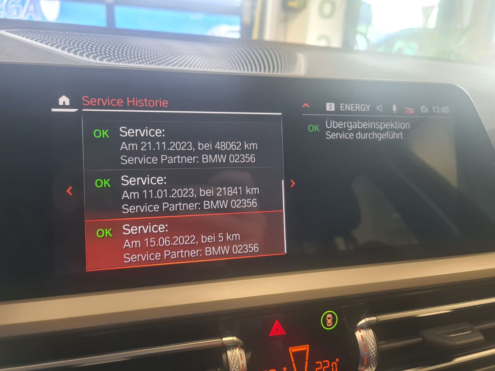 Fahrzeugabbildung BMW 320 Touring 320 d xDrive / LED / NAVI / DIGITAL