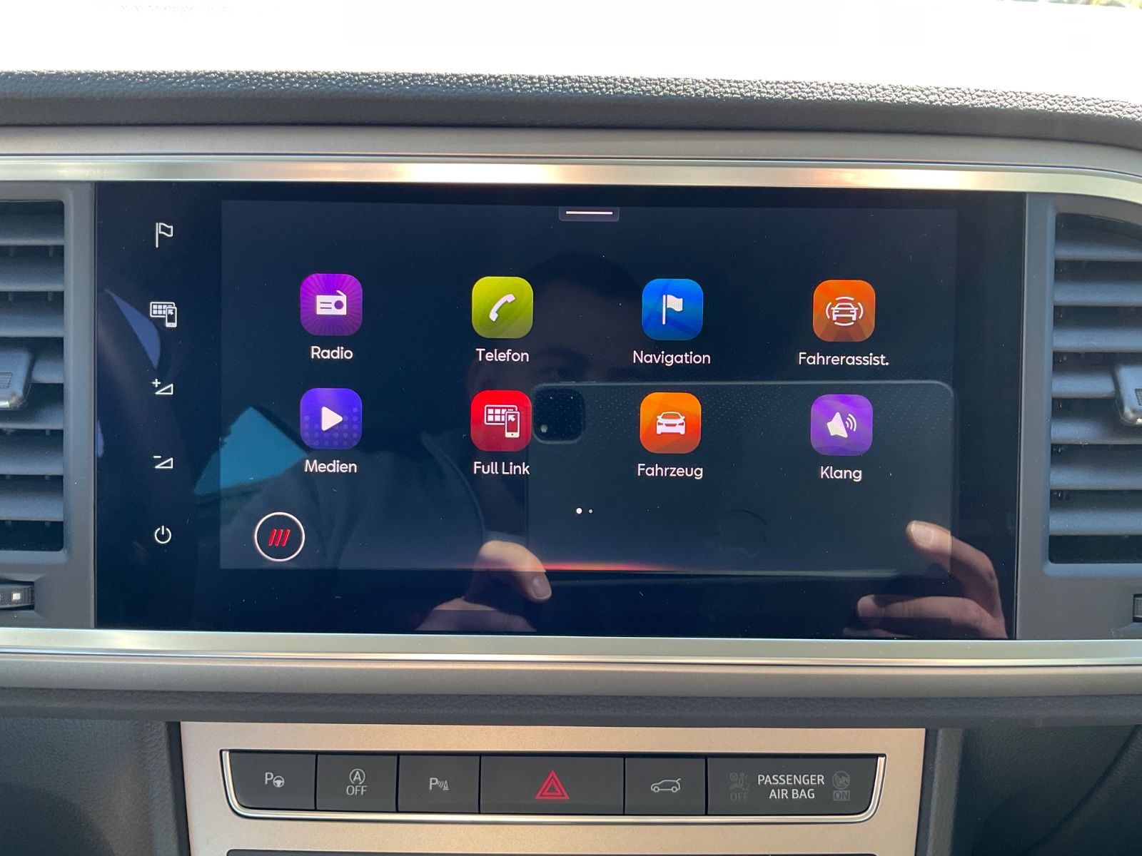 Fahrzeugabbildung SEAT Ateca 1.5 TSI Xperience DSG,LED,Kamera,Navi,GJR