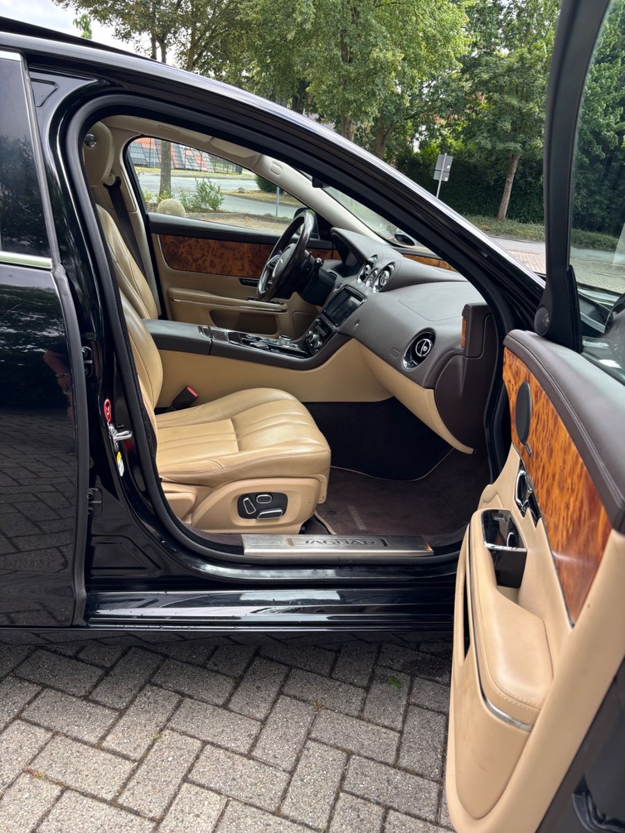 Foto 6 van JAGUAR XJ