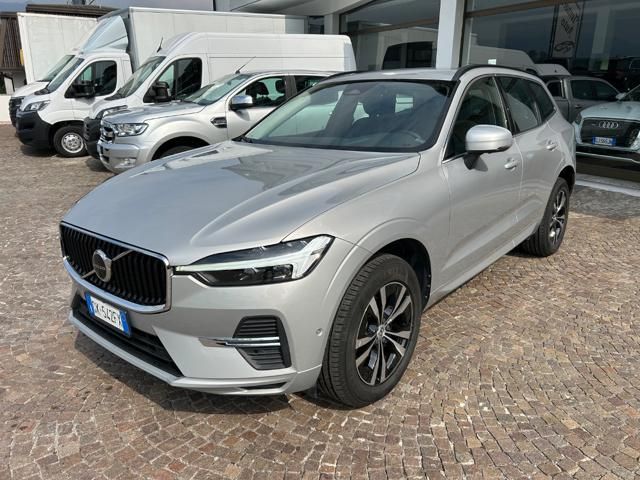 Other VOLVO XC60 B4 (d) AWD automatico MOMENTUM imagem 2