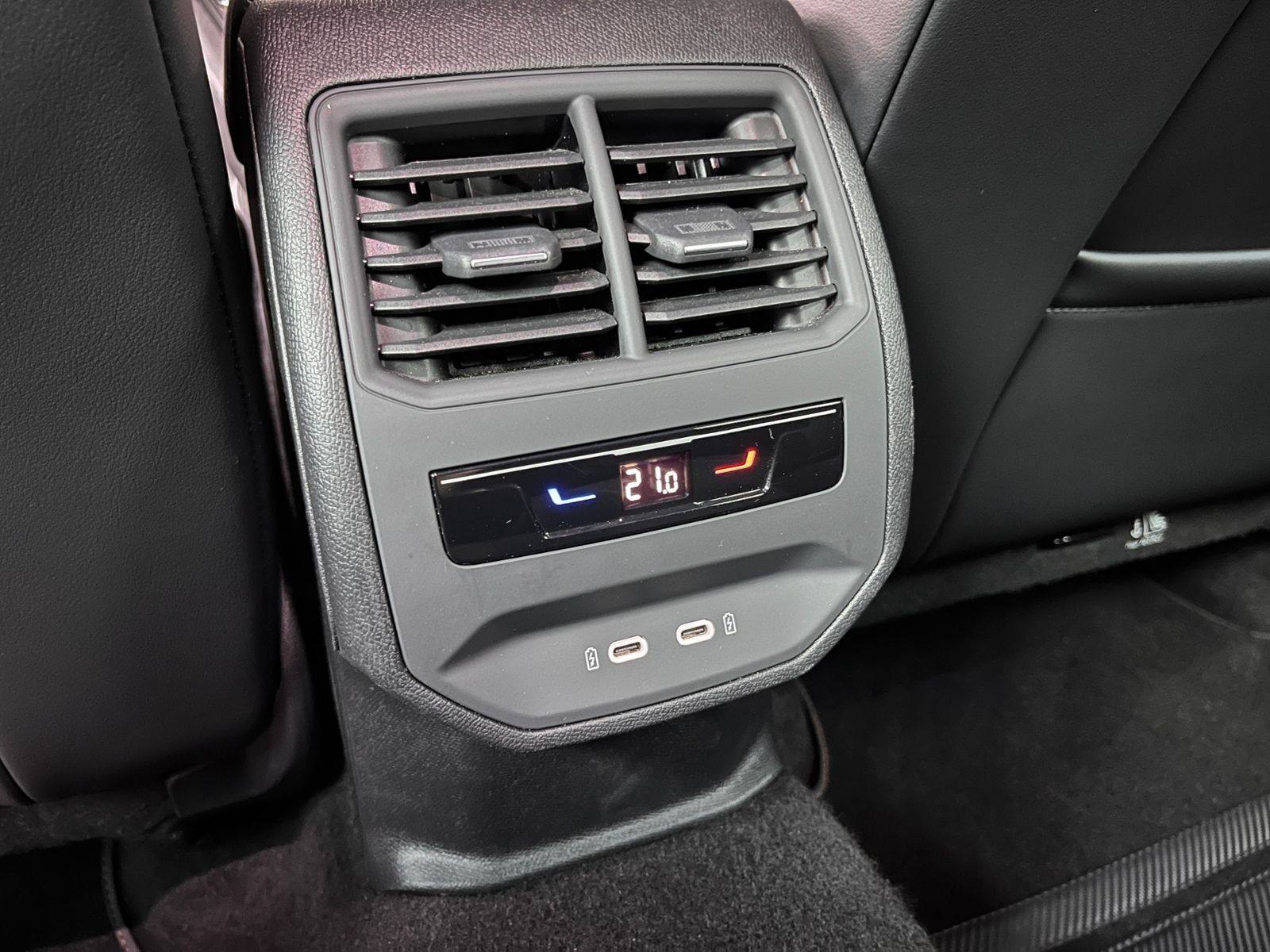 Fahrzeugabbildung CUPRA Leon Sportstourer VZ e-Hybrid RFK SHZ NAV