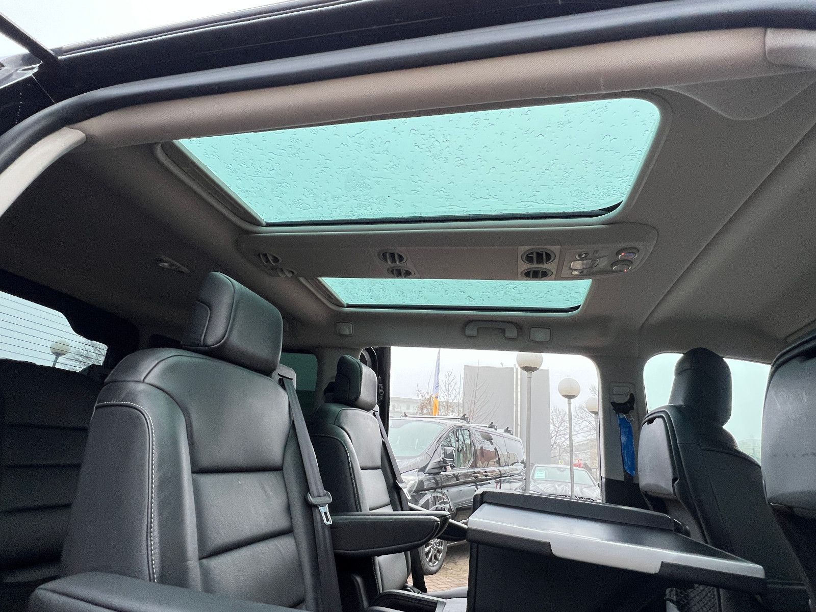 Fahrzeugabbildung Peugeot Traveller Business VIP L2 7-SITZER ABSOLUT VOLL