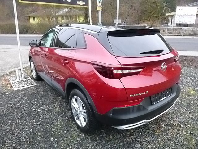 Grandland X 120 Jahre