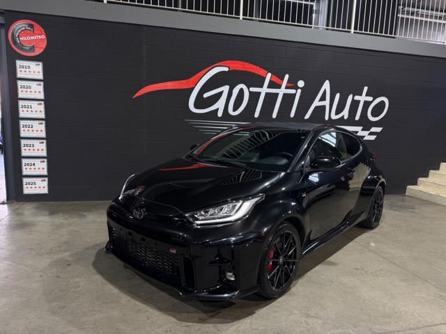 Toyota TOYOTA Yaris IVA ESPOSTA TOTAL BLACK CIRCUIT IN 