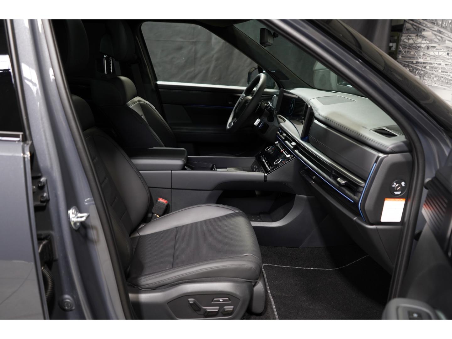 Hyundai SANTA FE 6-Sitzer Hybrid 1.6 T-GDI Blackline BOS