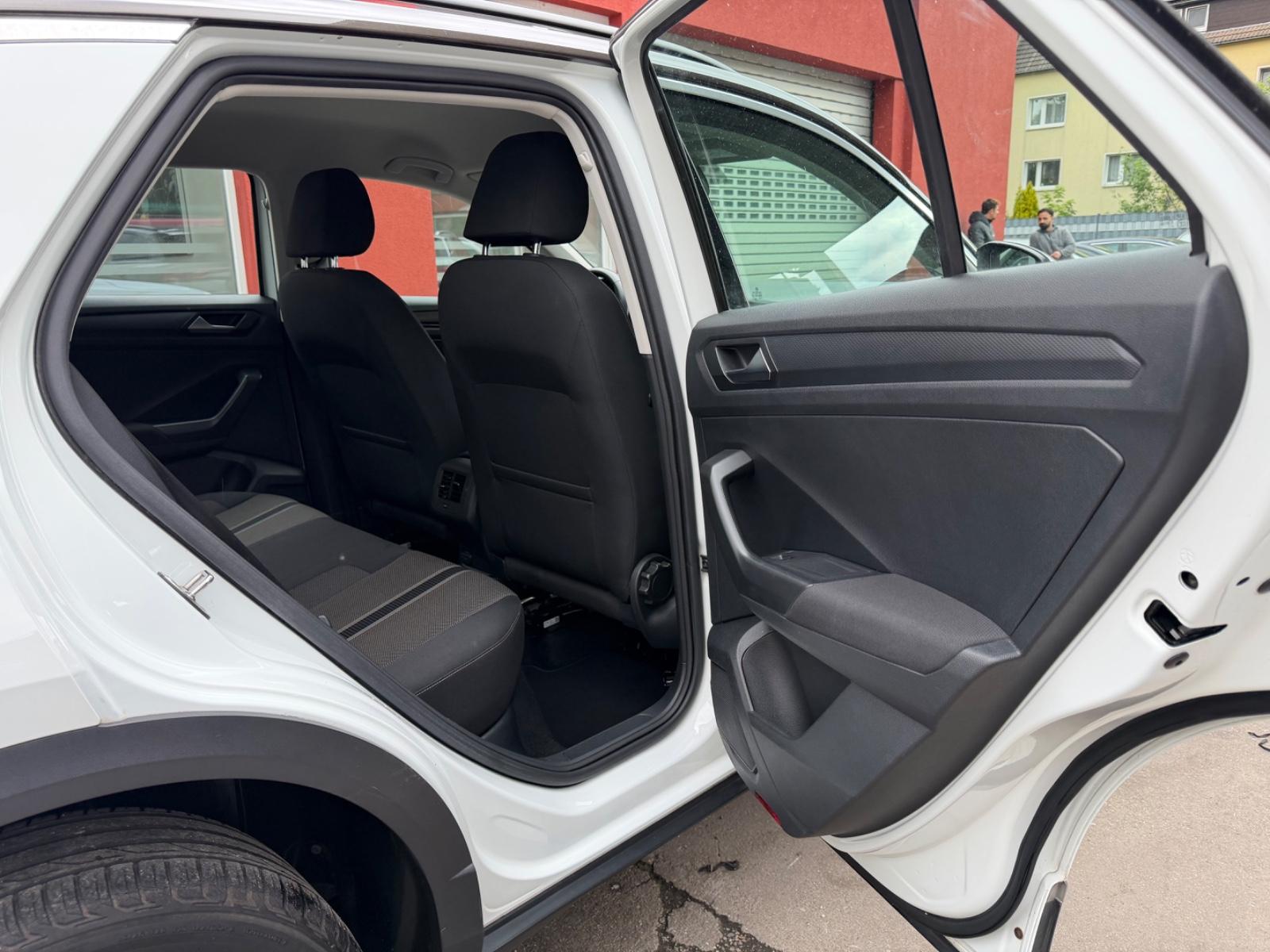 Volkswagen T-Roc Style*R-KAM*AHK*APPLE-CAR*ALU