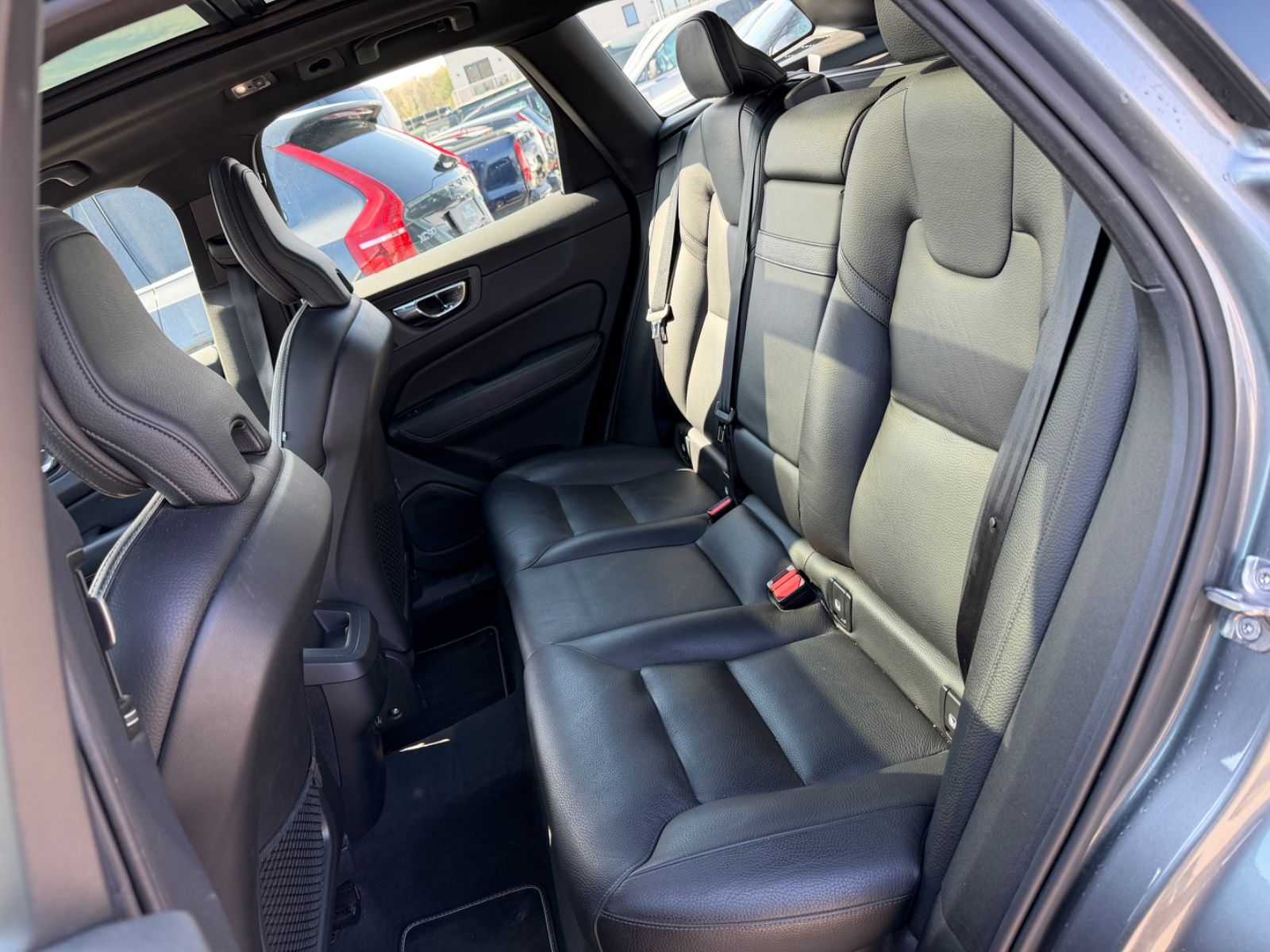 Volvo XC60 R Design AWD Aut.Pano.Navi.Garantie foto 17