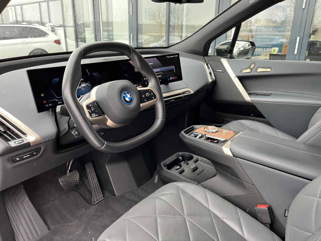 BMW iX - Bild 15