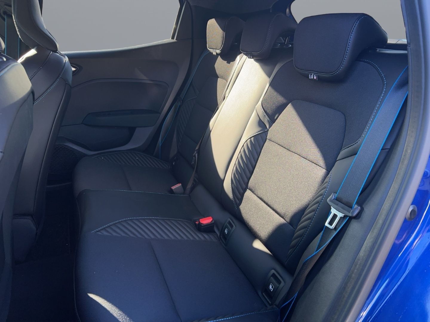 Fahrzeugabbildung Renault Clio V Esprit Alpine 1.0 TCe 90 EU6e Navi digita