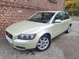 Volvo S40 Lim. 2.4 Momentum - Volvo S40 Benziner Gebrauchtwagen