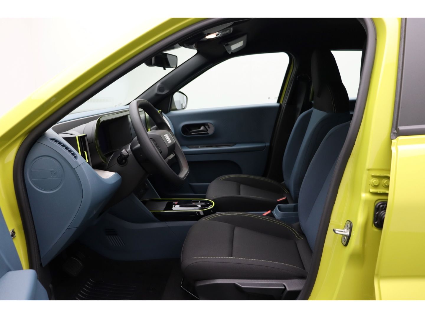 Fahrzeugabbildung Fiat Grande Panda 1.2 Hybrid 74 kW Icon Digitales Coc