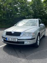 Skoda Octavia Combi 1.9 TDI PD DSG Classic Classic - Skoda Octavia aus 2007: 1.9