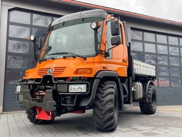 Unimog U300 mit Front-/Heckzapfwelle