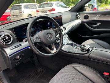 Fahrzeugabbildung Mercedes-Benz E 350 d Lim. 4Matic AMG Line Pano 20"