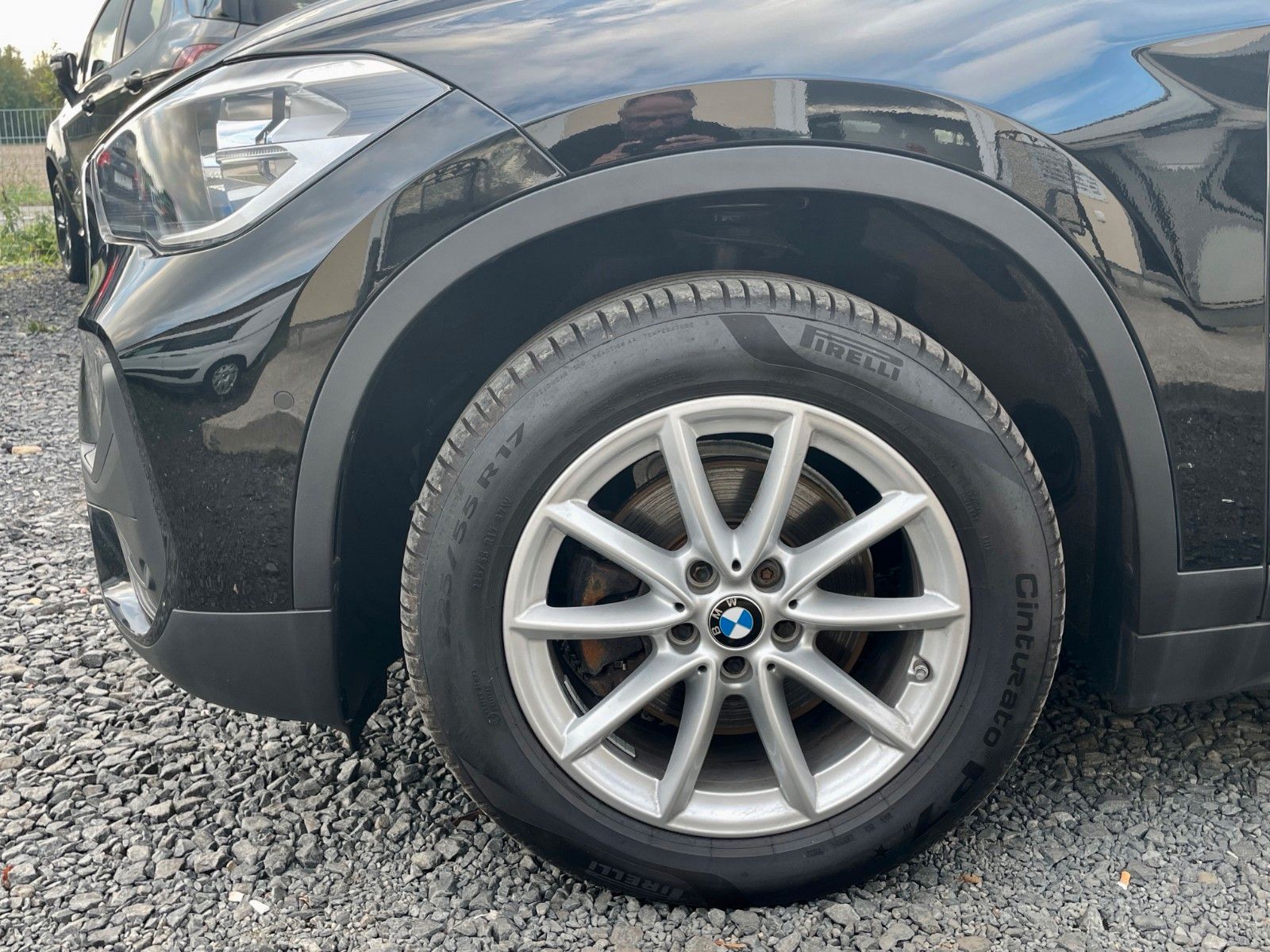 Fahrzeugabbildung BMW X1 sDrive18d Advantage Aut. Navi Parkassistent