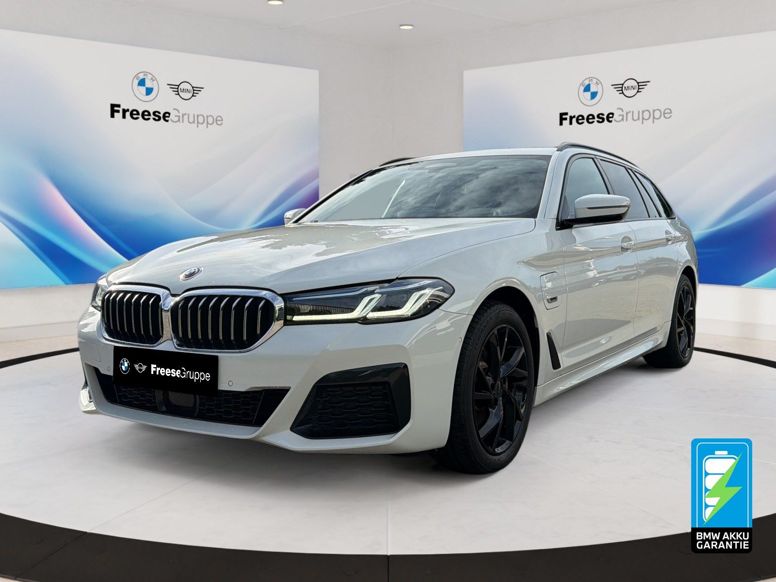 BMW 530e xDrive Touring M-Sport AHK RFK HEAD-UP NAV foto 1