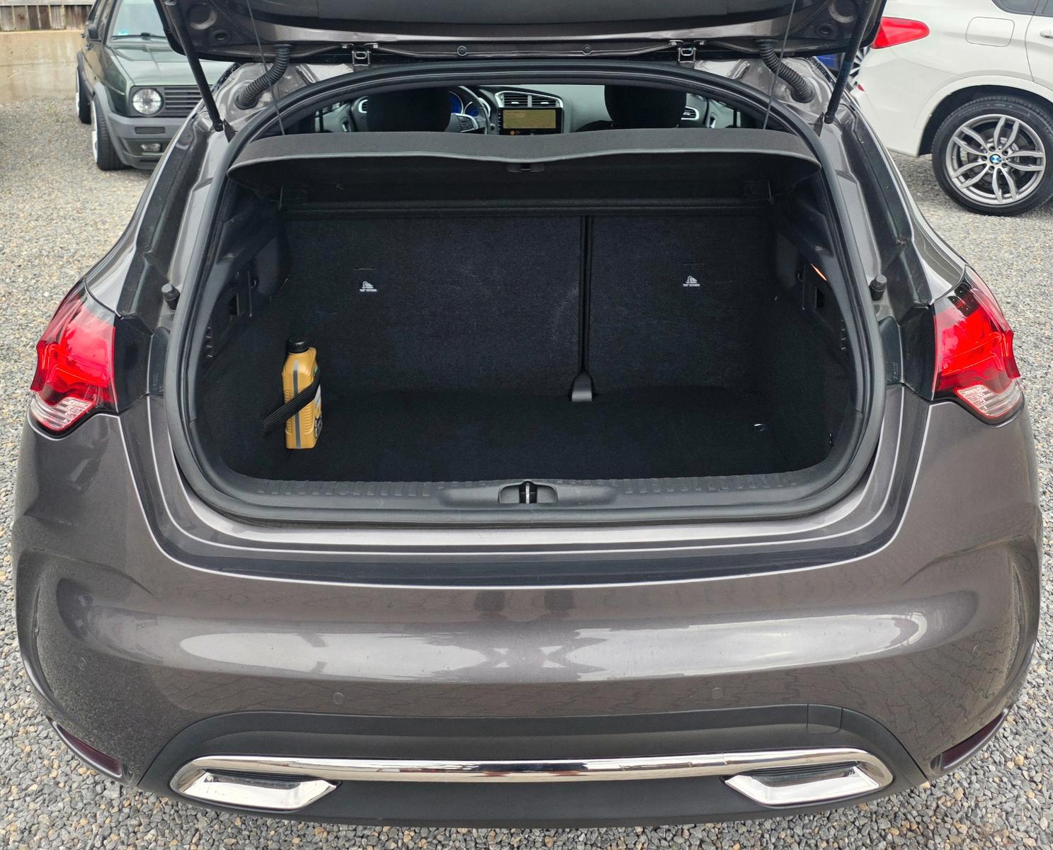 DS Automobiles DS4 THP 165 Stop&Start EAT6/SHZ/NAV/LED/PDC/PANO