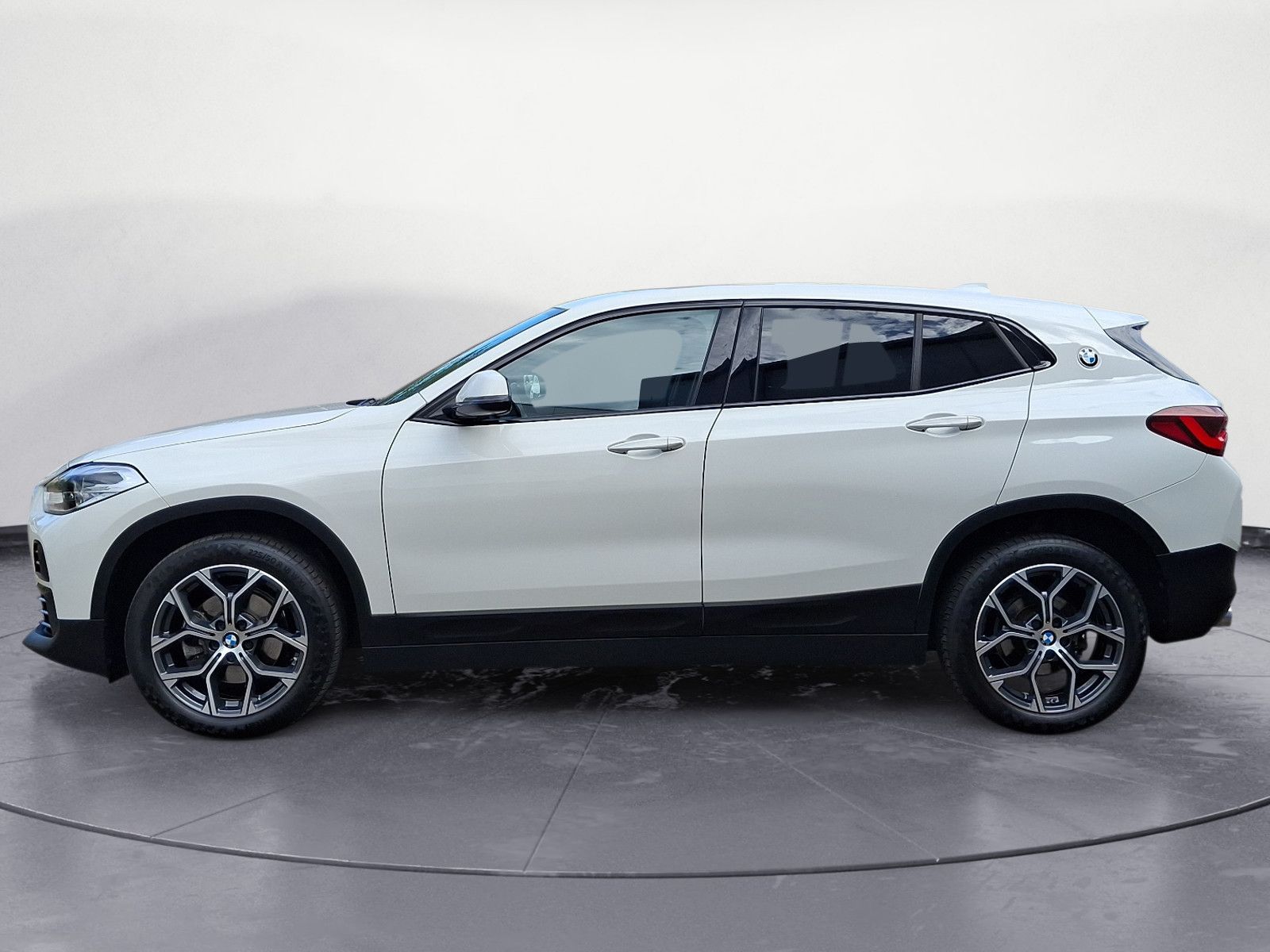BMW X2 sDrive18d Aut. Klimaaut. Sportsitze HIFI PDC imagem 3