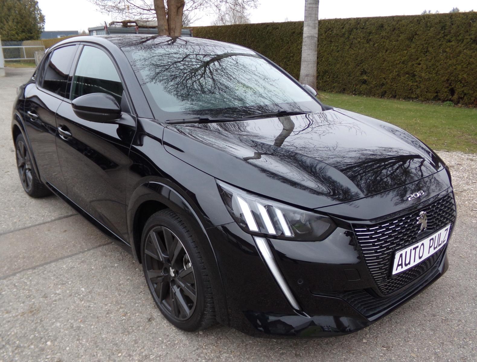 Peugeot 208 GT PT 100 AUTOMATIK*NAVI*GANZJAHRESREIFEN