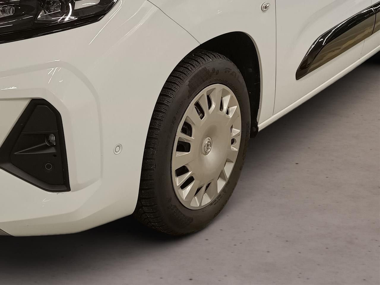 Fahrzeugabbildung Opel Combo Life E 1.5 Diesel Automatik