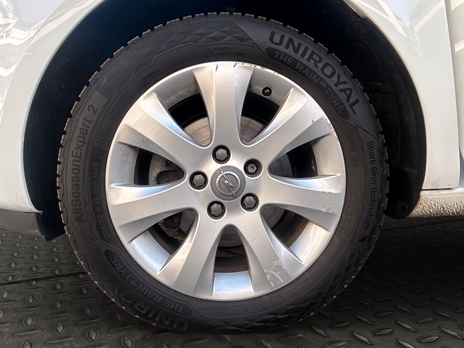 Fahrzeugabbildung Opel Meriva B Design Edition Klima/Parktronik PDC/