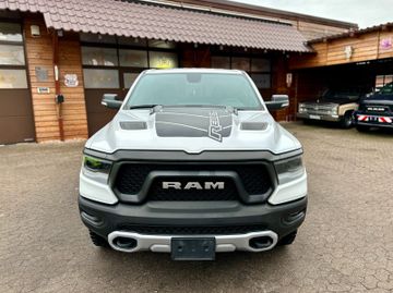 Dodge RAM - 8