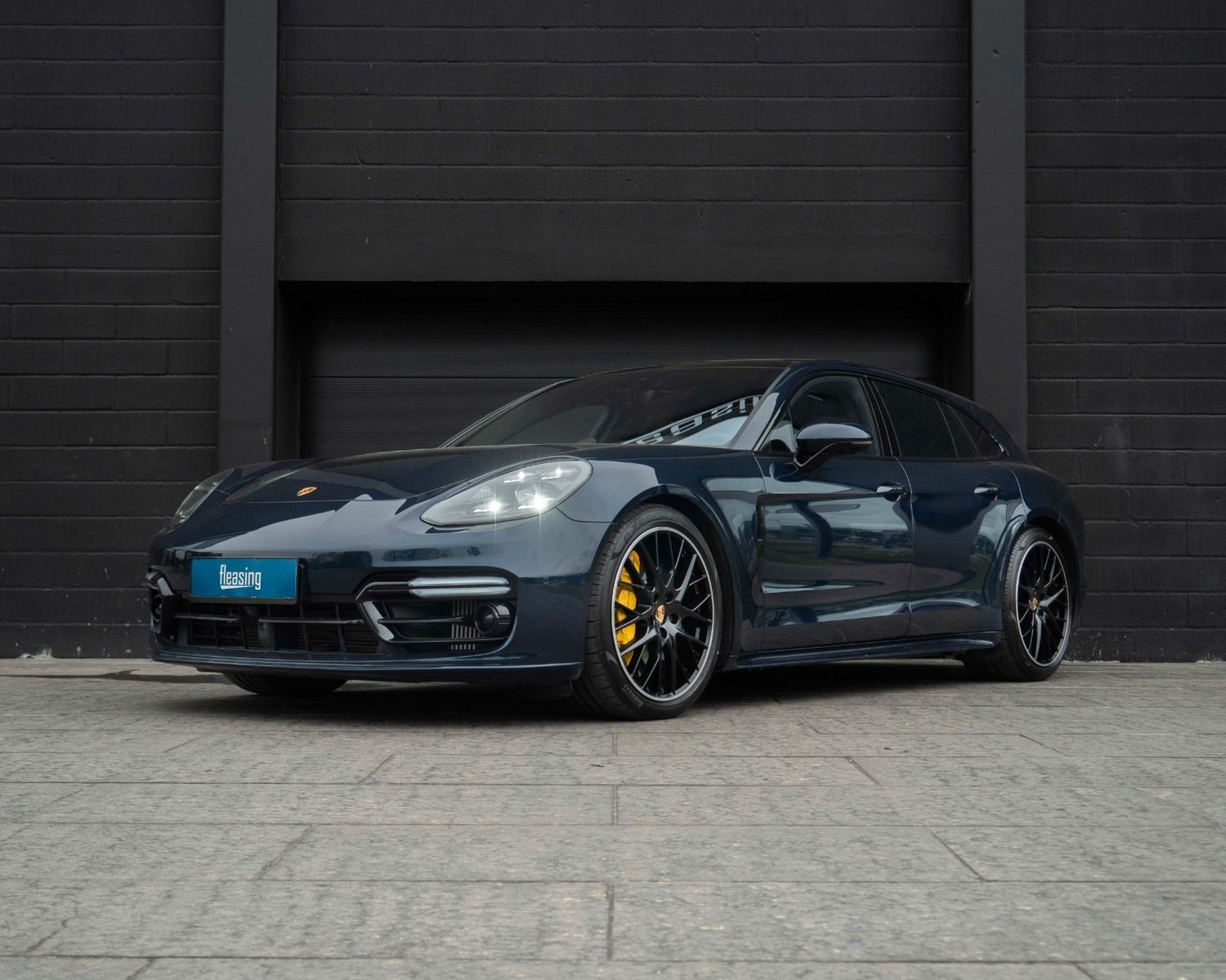 PORSCHE Panamera Sport Turismo GTS