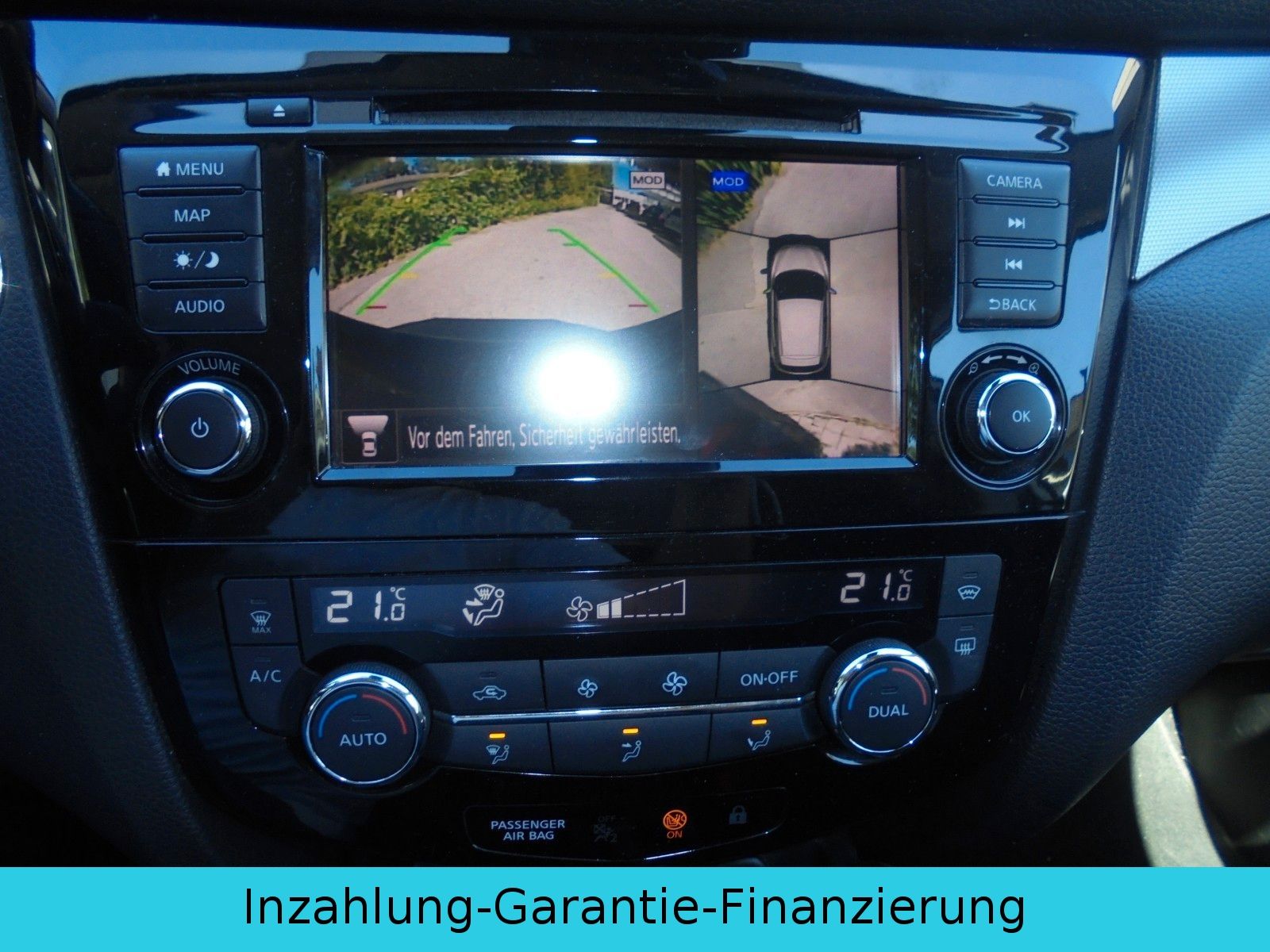 Fahrzeugabbildung Nissan Qashqai N-Connecta 4x4/Panorama/Kamera/Navi /SHZ