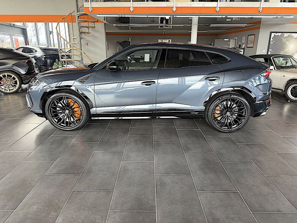 Lamborghini Urus — fotografia 2