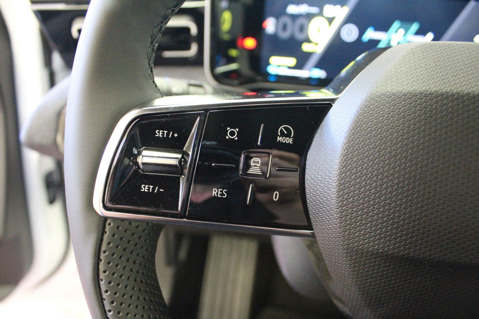 Fahrzeugabbildung Renault R 5 150 Comfort Range Techno  *Vollausstattung*