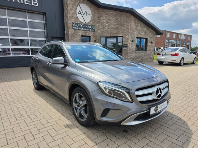 MERCEDES-BENZ GLA 200 Urban TÜV Neu/Bi-Xenon/Navi/Allwetterr.