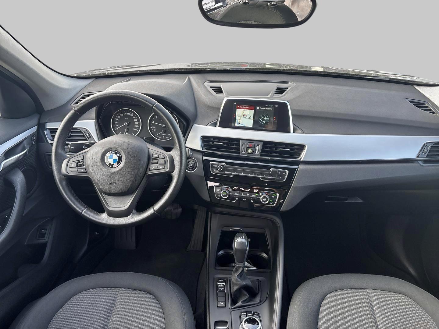 BMW X1 xDrive20i Automatik Advantage LED Navi SHZ