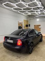 Volkswagen WV  PASSAT 1.9 TDI TUW NEU - Volkswagen Passat aus 2005: TDI