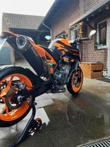 KTM Duke 890 GP - KTM 890 DUKE GP