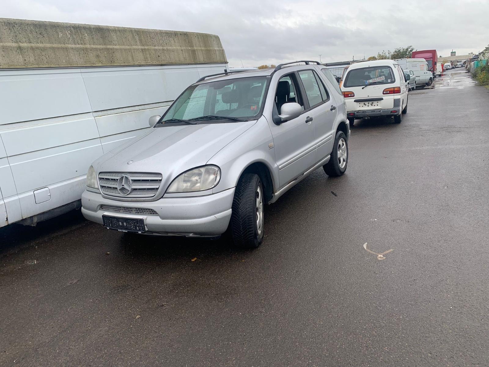 Mercedes-Benz ML 270 CDI 4X4 AC