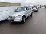 Mercedes-Benz ML 270 CDI 4X4 AC - gebrauchte Mercedes-Benz ML 270 aus dem Jahr 2001