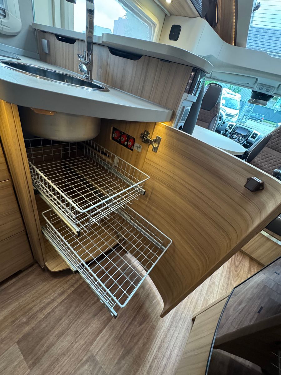 Fahrzeugabbildung Knaus SUN TI 700 MEG PLATINUM SELECTION FIAT 1.HAND