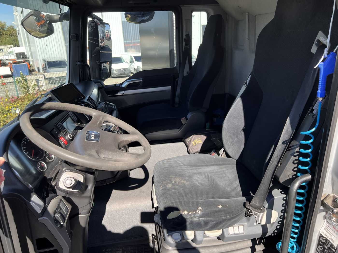 Fahrzeugabbildung MAN TGS 26.440 6x2 BL LBW 2.000kg Carrier Supra 850