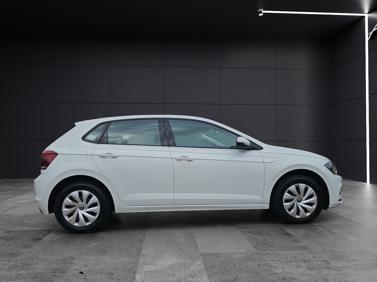 Fahrzeugabbildung Volkswagen Polo Comfortline TSI SHZ PDC DAB+ WeConnect Klim