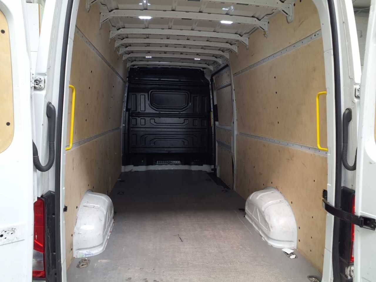 Fahrzeugabbildung Volkswagen Crafter Kasten Kasten 35 lang Hochdach FWD