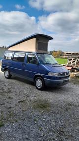 Volkswagen T4 California - blaue Volkswagen T4 California