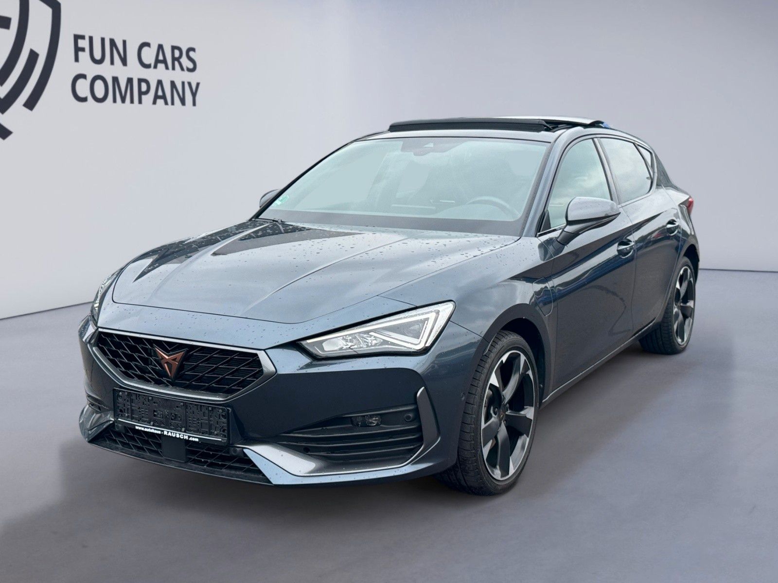 Cupra Leon e-Hybrid NAVI LED SHZ DIGITAL PANO KAMERA