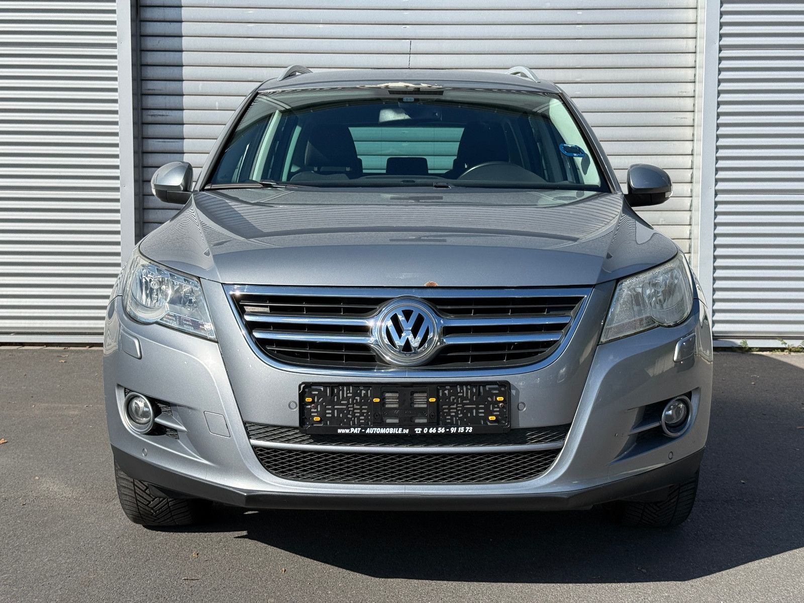 Fahrzeugabbildung Volkswagen Tiguan Team AHK Ambiente-Paket GRA SHZ PDC