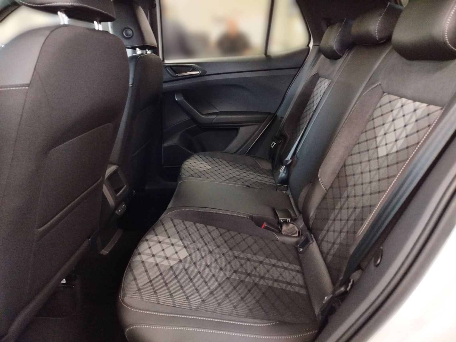 Volkswagen T-Cross - Bild 10