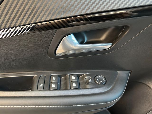 Peugeot 208 Allure *Klima*Navi*Teilleder*ACC*