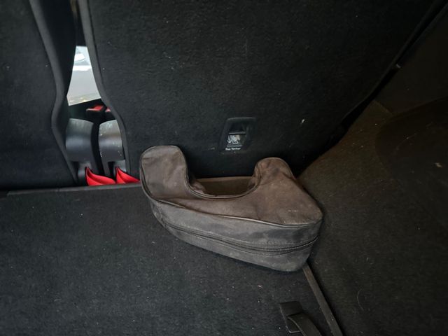 Touran IQ.DRIVE 1.5 TSI DSG ACC Navi 7-Sitzer PD