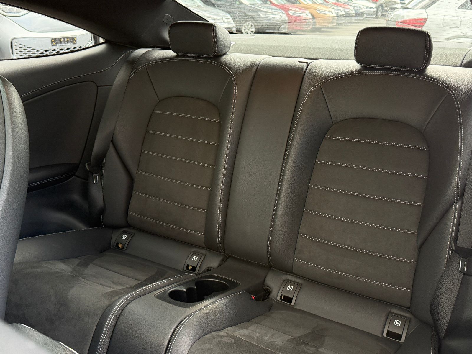Fahrzeugabbildung Mercedes-Benz C 220d Coupe AMG Burmester Pano Night-Paket 360°